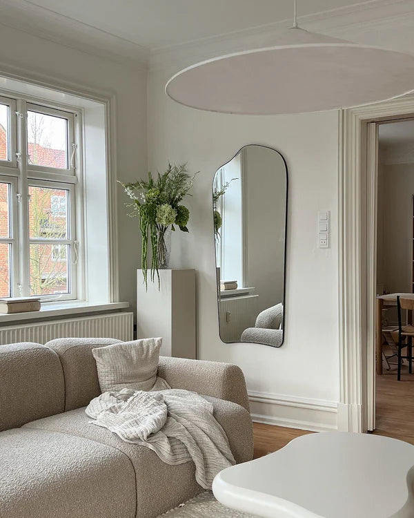 Ivy Spiegel | 140 × 60 cm